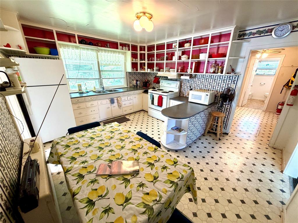 26 LOOP ROAD, TERRA NOVA, Newfoundland, Canada A0C 1L0, ,2 BathroomsBathrooms,Residential,For Sale,LOOP ROAD,6532