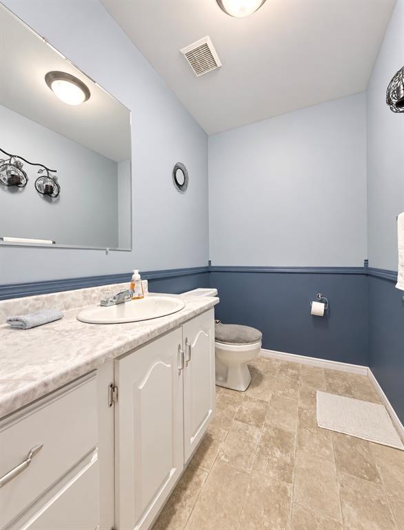 22 GREGORY DRIVE, CLARENVILLE, Newfoundland, Canada A5A 4H3, ,2 BathroomsBathrooms,Residential,For Sale,GREGORY DRIVE,6533