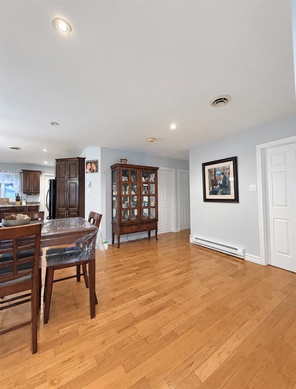 22 GREGORY DRIVE, CLARENVILLE, Newfoundland, Canada A5A 4H3, ,2 BathroomsBathrooms,Residential,For Sale,GREGORY DRIVE,6533