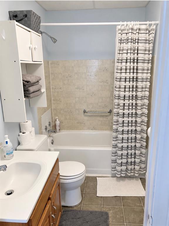 22 GREGORY DRIVE, CLARENVILLE, Newfoundland, Canada A5A 4H3, ,2 BathroomsBathrooms,Residential,For Sale,GREGORY DRIVE,6533