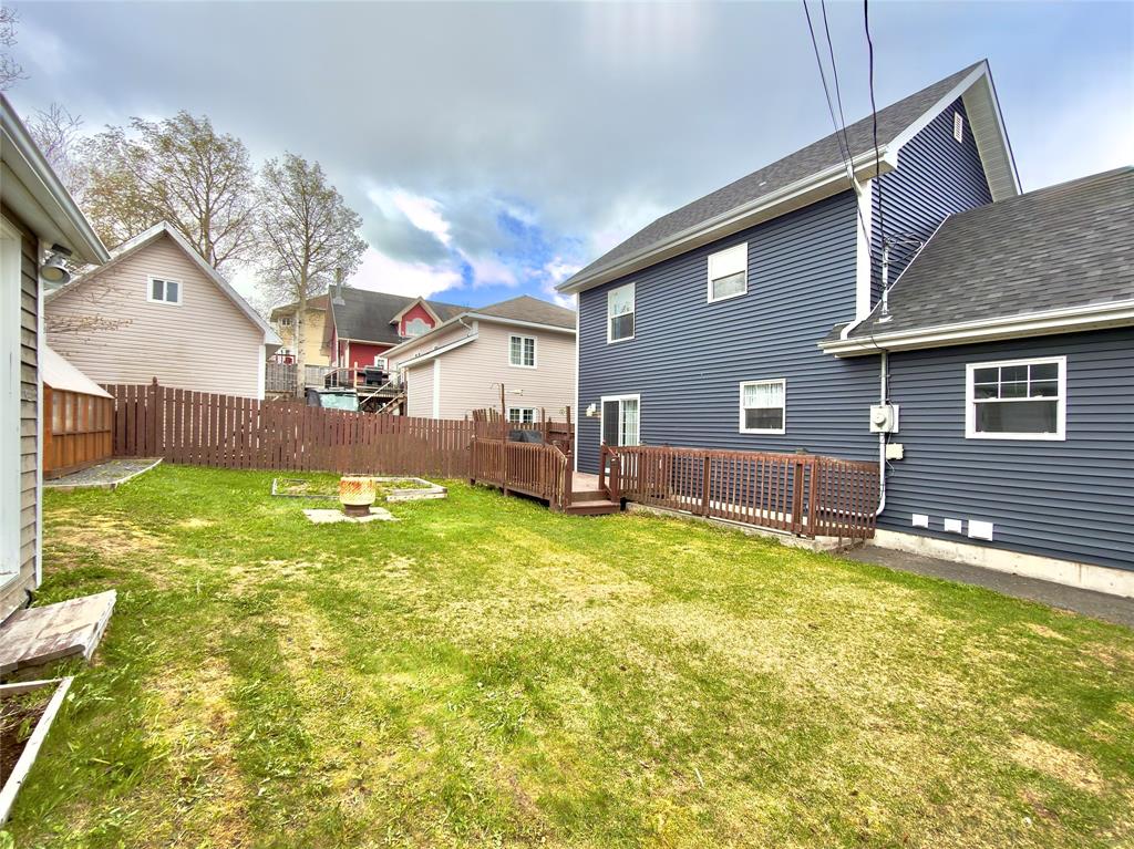 1 HIBERNIA DRIVE, CLARENVILLE, Newfoundland, Canada A5A 1H4, ,1 BathroomBathrooms,Residential,For Sale,HIBERNIA DRIVE,6534