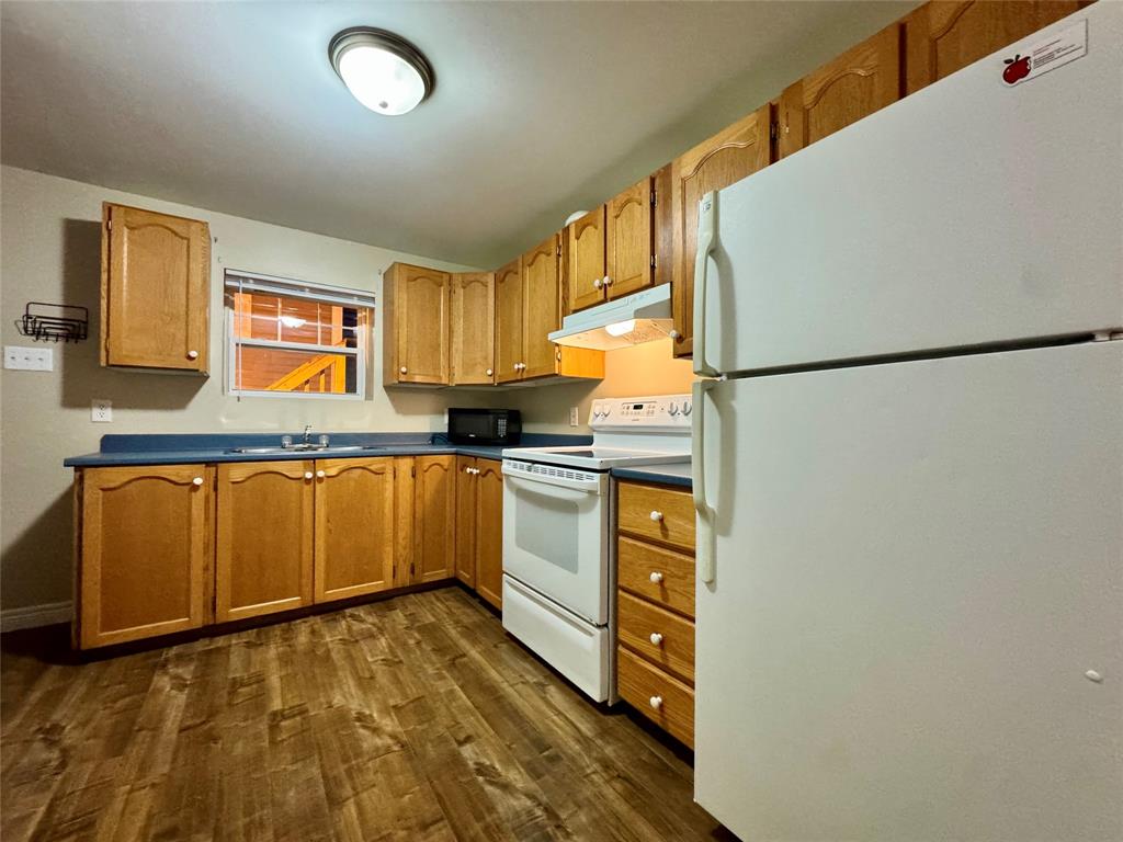 3 SWAN AVENUE, CLARENVILLE, Newfoundland, Canada A5A 1Y1, ,2 BathroomsBathrooms,Residential,For Sale,SWAN AVENUE,6535