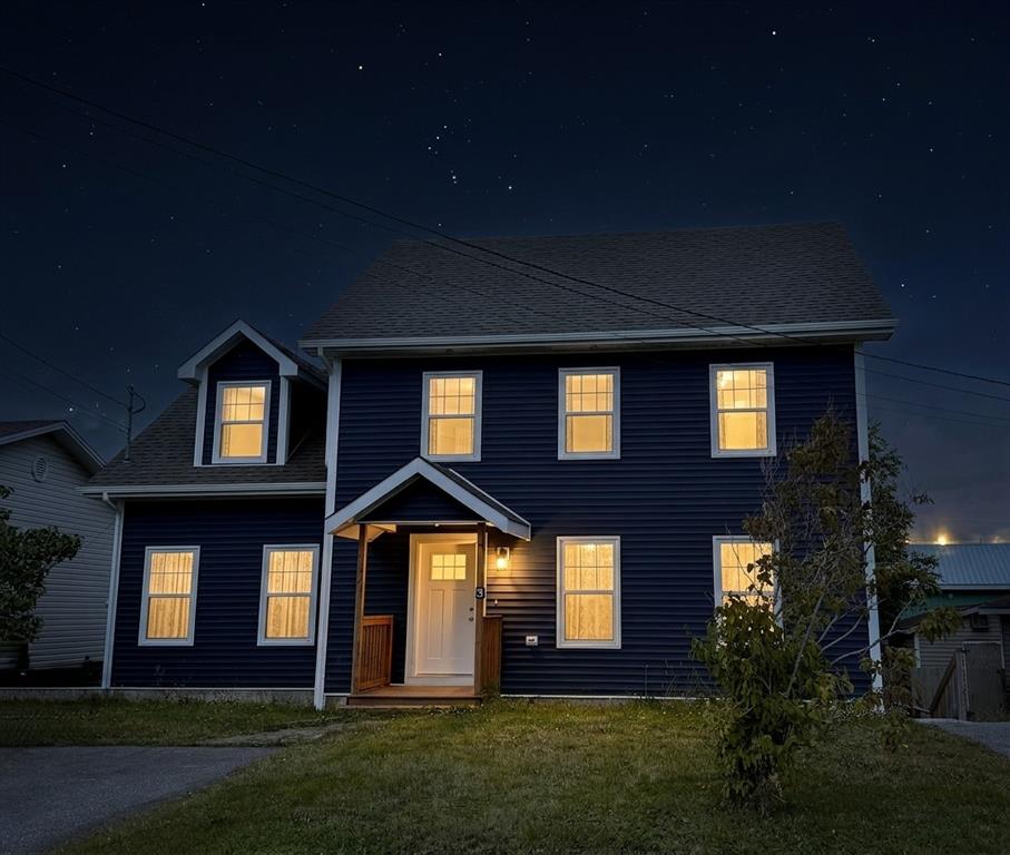3 SWAN AVENUE, CLARENVILLE, Newfoundland, Canada A5A 1Y1, ,2 BathroomsBathrooms,Residential,For Sale,SWAN AVENUE,6535