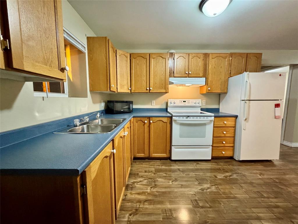 3 SWAN AVENUE, CLARENVILLE, Newfoundland, Canada A5A 1Y1, ,2 BathroomsBathrooms,Residential,For Sale,SWAN AVENUE,6535