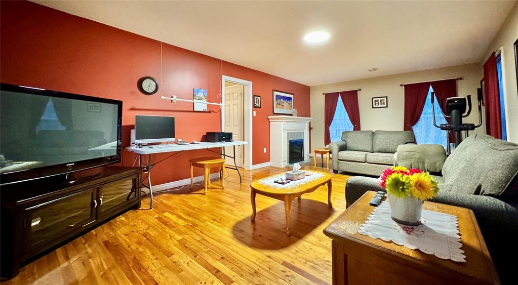 3 SWAN AVENUE, CLARENVILLE, Newfoundland, Canada A5A 1Y1, ,2 BathroomsBathrooms,Residential,For Sale,SWAN AVENUE,6535