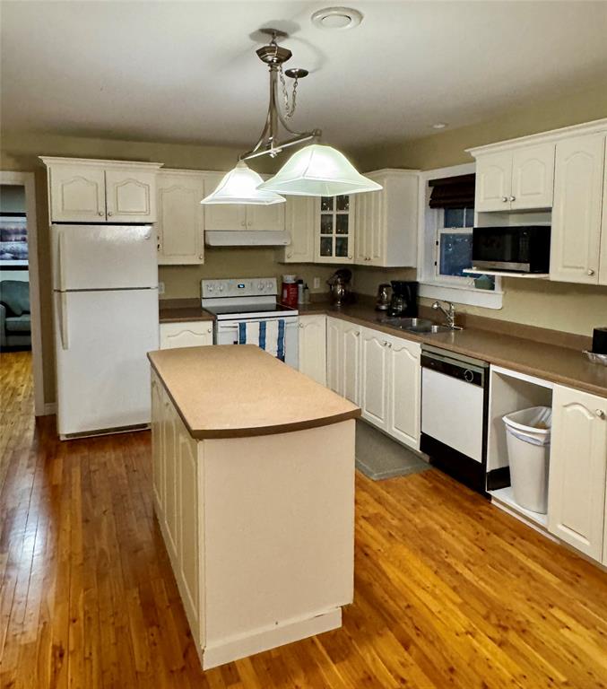 3 SWAN AVENUE, CLARENVILLE, Newfoundland, Canada A5A 1Y1, ,2 BathroomsBathrooms,Residential,For Sale,SWAN AVENUE,6535