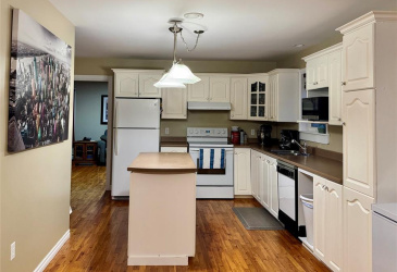 3 SWAN AVENUE, CLARENVILLE, Newfoundland, Canada A5A 1Y1, ,2 BathroomsBathrooms,Residential,For Sale,SWAN AVENUE,6535