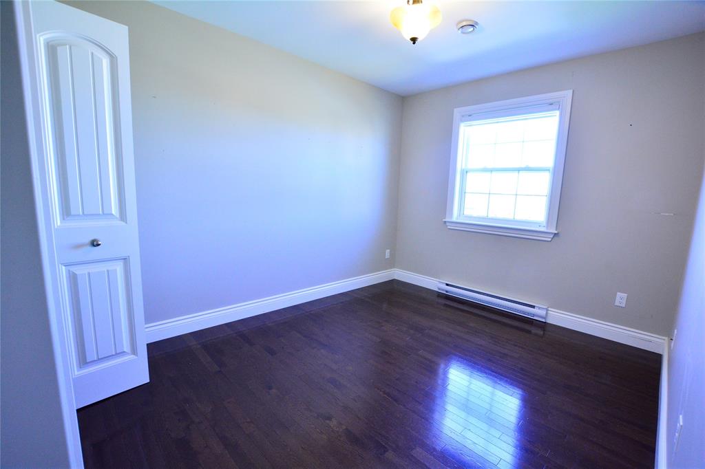 11 LOGAN STREET, PARADISE, Newfoundland, Canada A1L 0H5, ,3 BathroomsBathrooms,Residential,For Sale,LOGAN STREET,6548