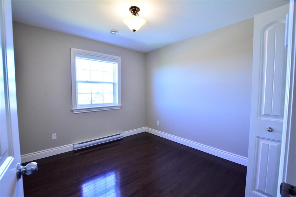 11 LOGAN STREET, PARADISE, Newfoundland, Canada A1L 0H5, ,3 BathroomsBathrooms,Residential,For Sale,LOGAN STREET,6548