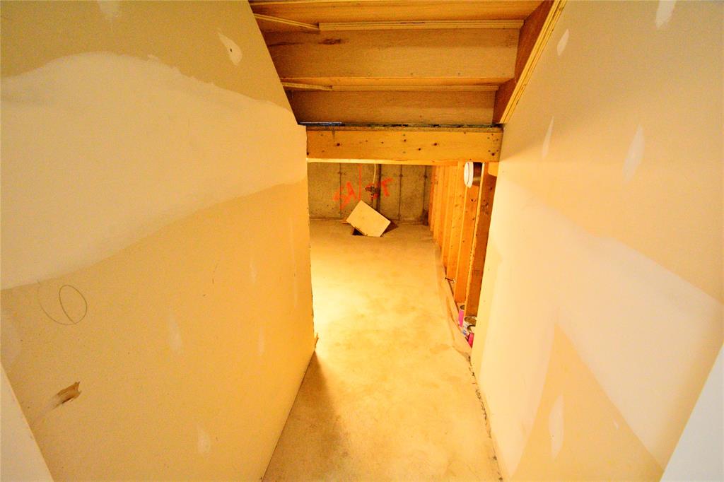 11 LOGAN STREET, PARADISE, Newfoundland, Canada A1L 0H5, ,3 BathroomsBathrooms,Residential,For Sale,LOGAN STREET,6548