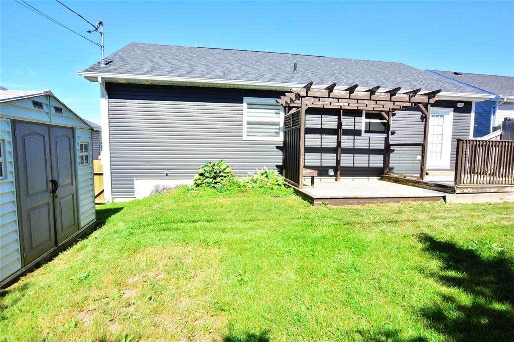 11 LOGAN STREET, PARADISE, Newfoundland, Canada A1L 0H5, ,3 BathroomsBathrooms,Residential,For Sale,LOGAN STREET,6548