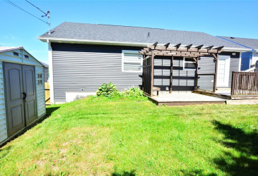 11 LOGAN STREET, PARADISE, Newfoundland, Canada A1L 0H5, ,3 BathroomsBathrooms,Residential,For Sale,LOGAN STREET,6548