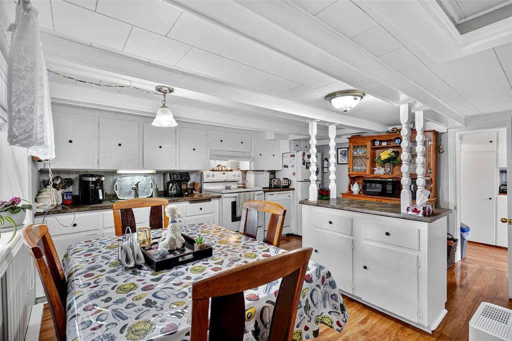 93 COLEYS POIND SOUTH ROAD, BAY ROBERTS, Newfoundland, Canada A0A 1X0, ,1 BathroomBathrooms,Residential,For Sale,COLEYS POIND SOUTH ROAD,6553