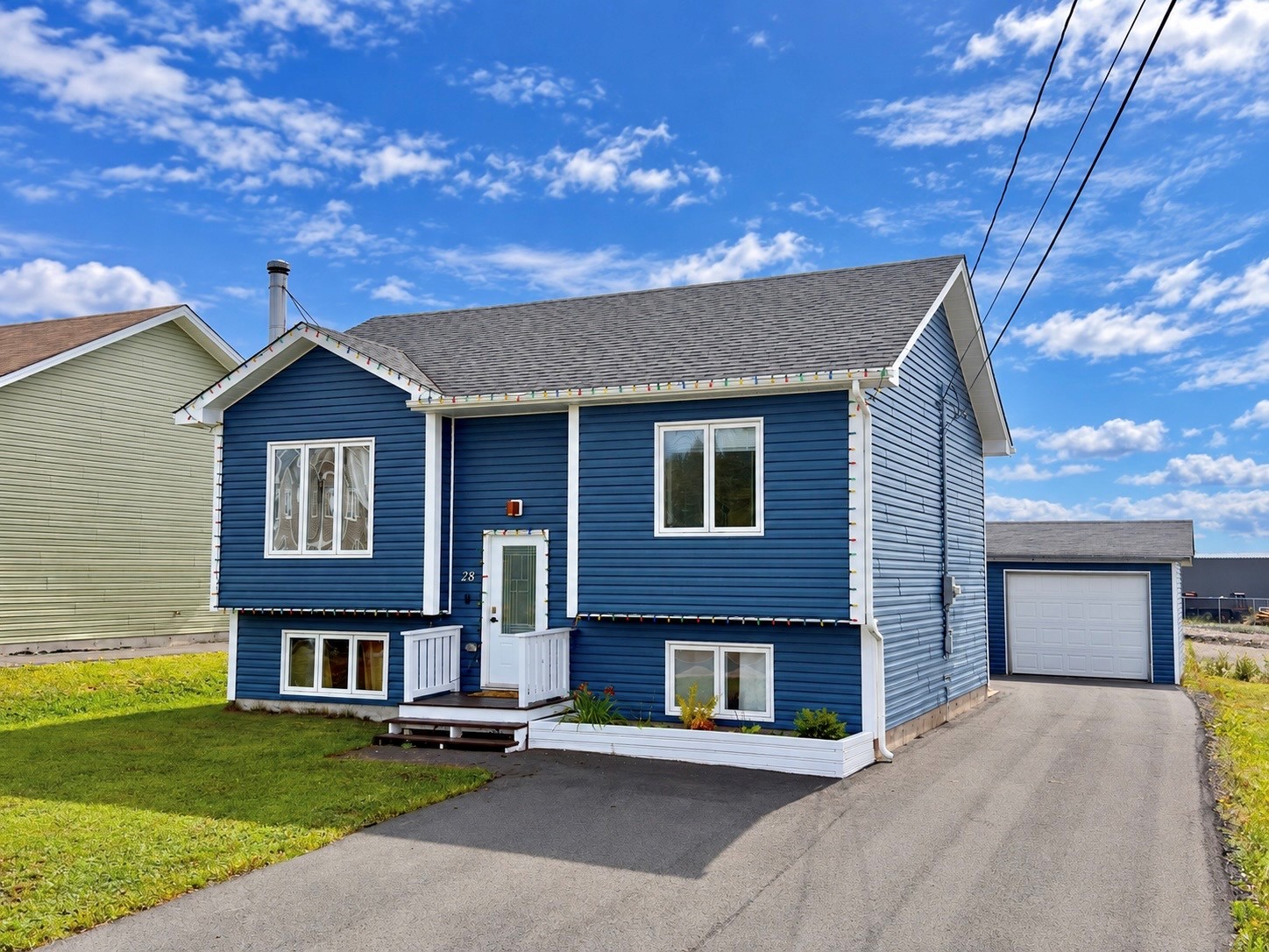 28 BARE MOUNTAIN, CLARENVILLE, Newfoundland, Canada A5A 0E4, ,2 BathroomsBathrooms,Residential,For Sale,BARE MOUNTAIN,6559