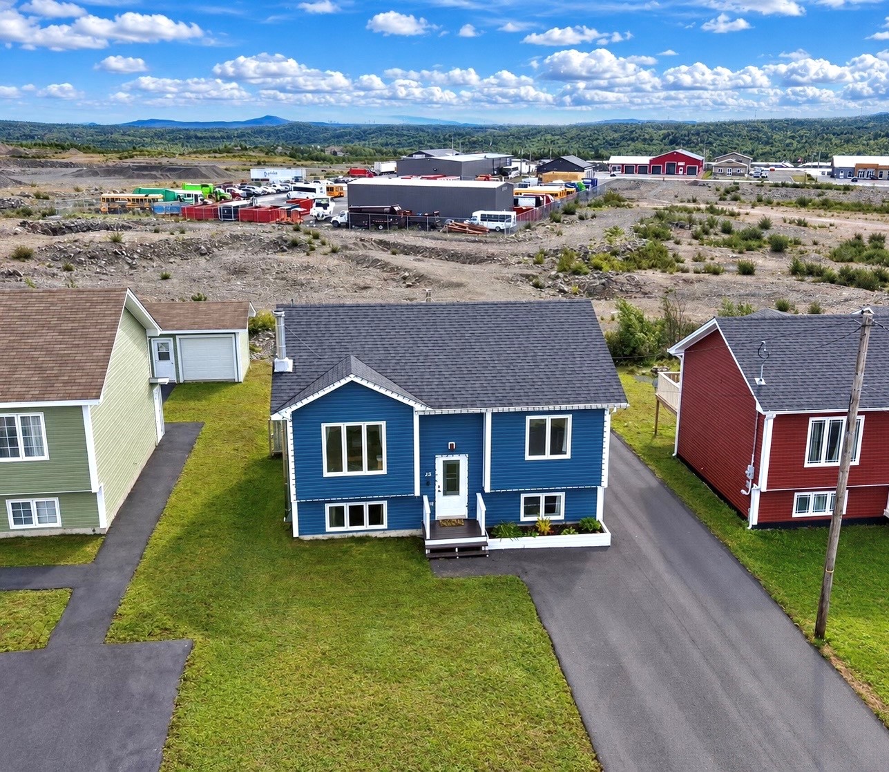 28 BARE MOUNTAIN, CLARENVILLE, Newfoundland, Canada A5A 0E4, ,2 BathroomsBathrooms,Residential,For Sale,BARE MOUNTAIN,6559