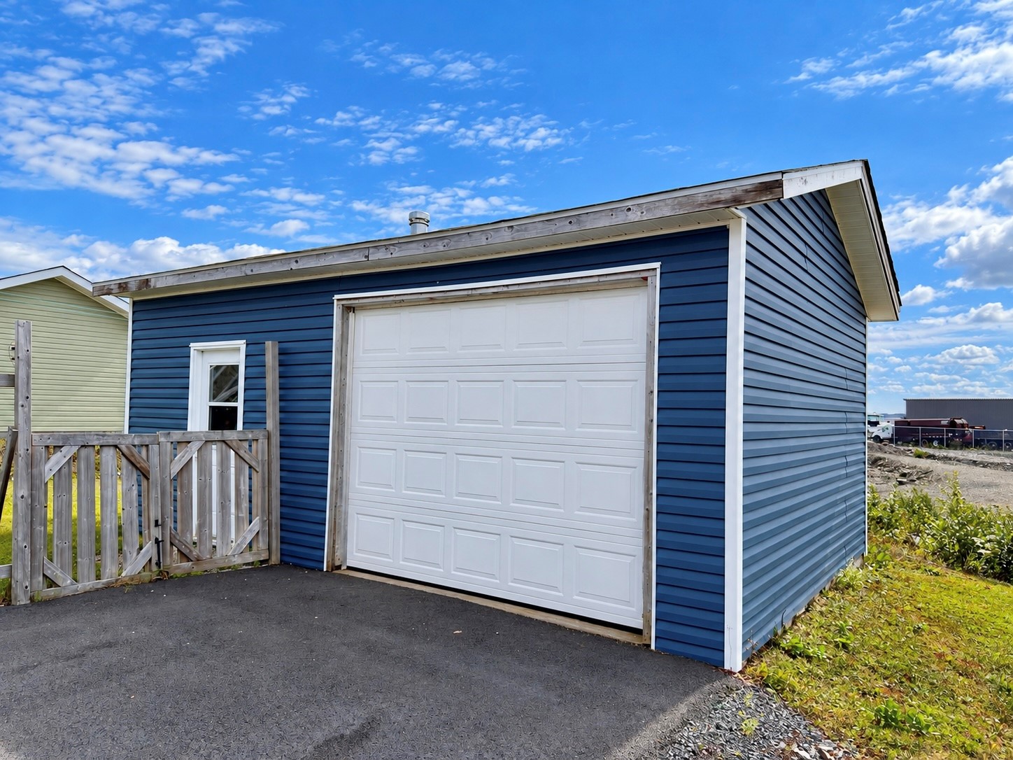 28 BARE MOUNTAIN, CLARENVILLE, Newfoundland, Canada A5A 0E4, ,2 BathroomsBathrooms,Residential,For Sale,BARE MOUNTAIN,6559