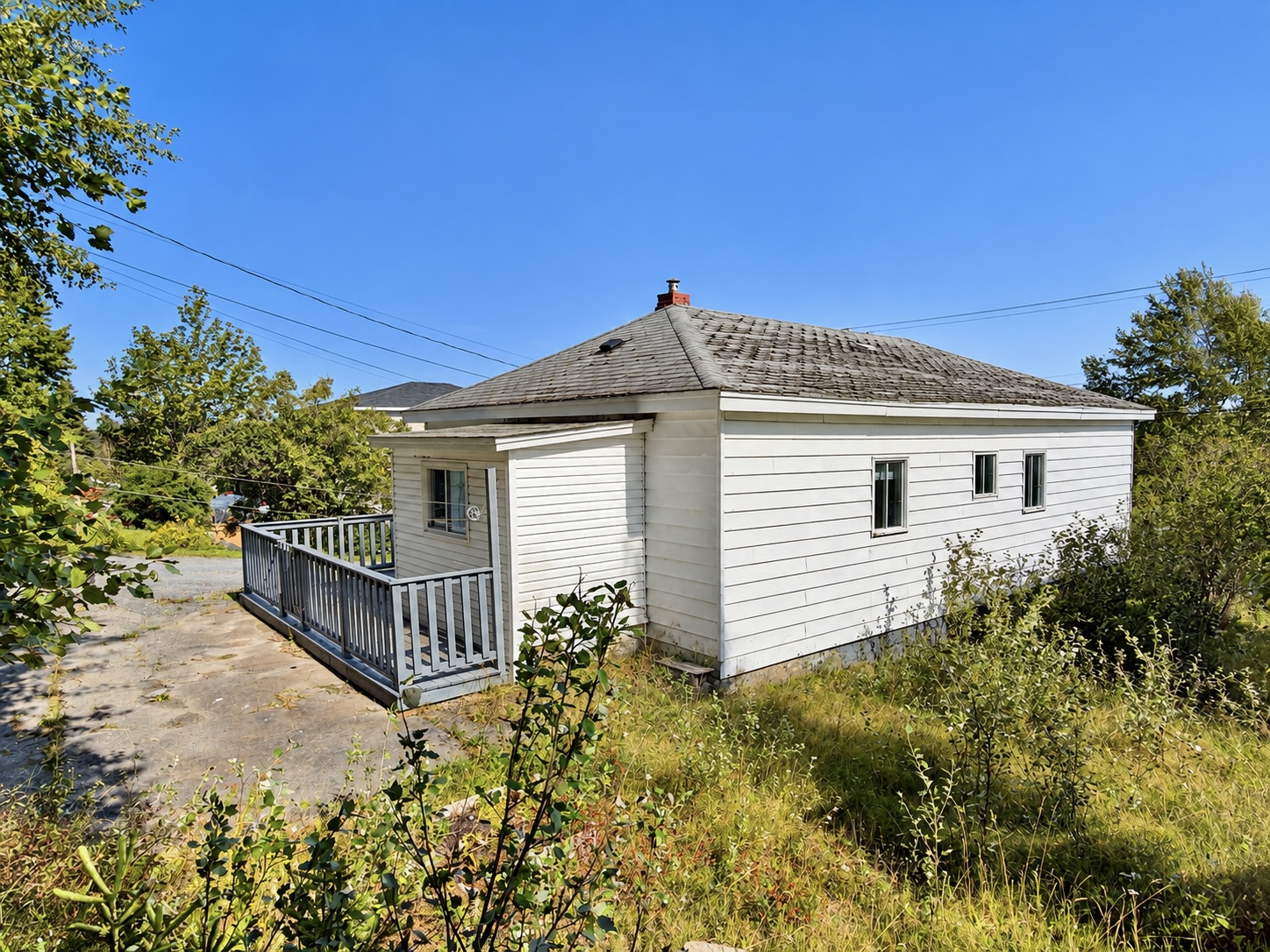 138 MEMORIAL DRIVE, CLARENVILLE, Newfoundland, Canada A5A1N5, ,1 BathroomBathrooms,Residential,For Sale,MEMORIAL DRIVE,6561