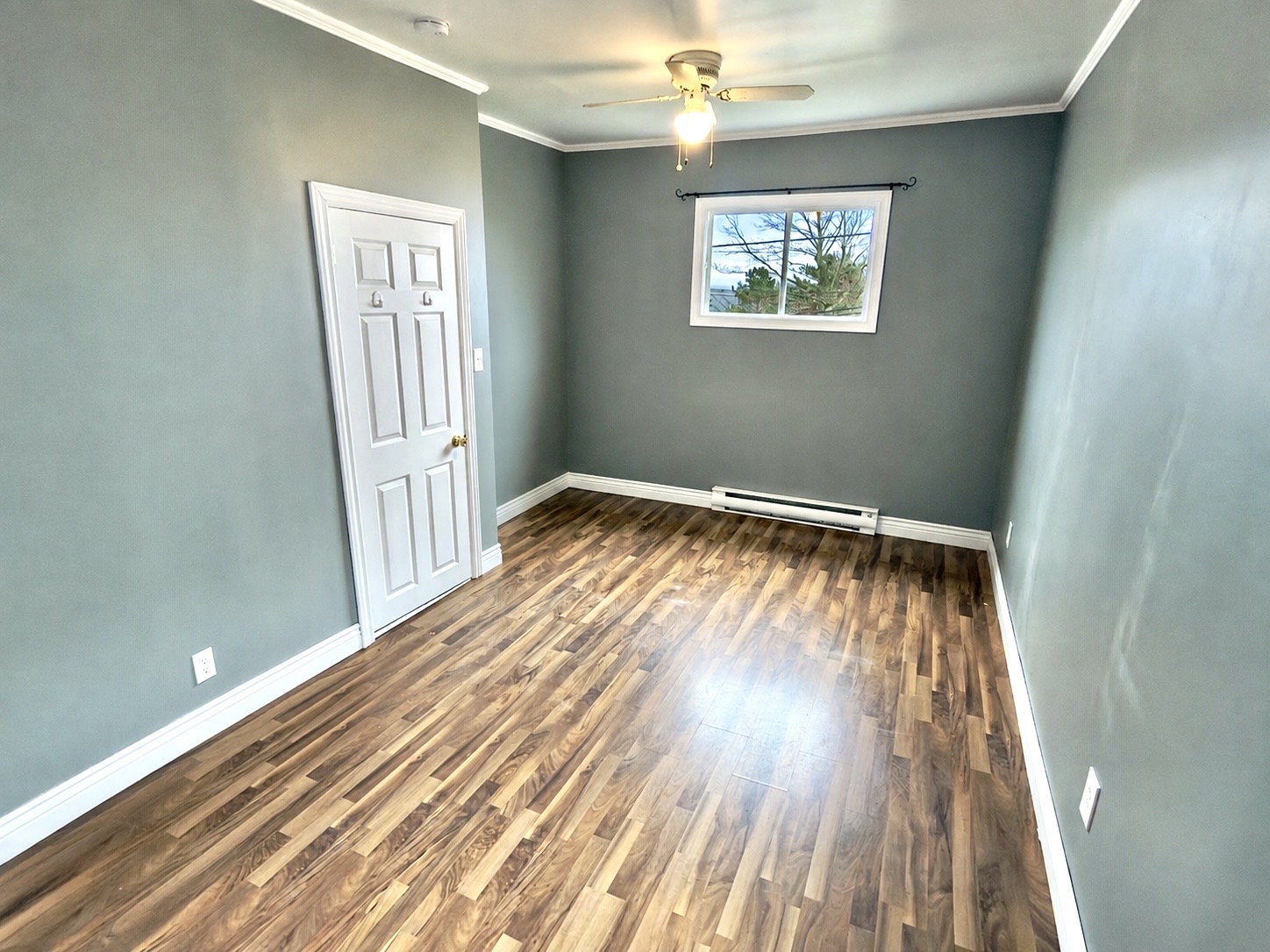 138 MEMORIAL DRIVE, CLARENVILLE, Newfoundland, Canada A5A1N5, ,1 BathroomBathrooms,Residential,For Sale,MEMORIAL DRIVE,6561