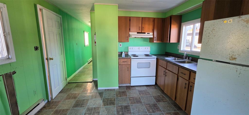 49 MAYOR AVENUE, ST. LAWRENCE, Newfoundland, Canada A0E2V0, ,1 BathroomBathrooms,Residential,Sale Pending,MAYOR AVENUE,6563