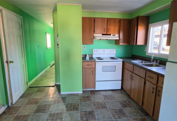 49 MAYOR AVENUE, ST. LAWRENCE, Newfoundland, Canada A0E2V0, ,1 BathroomBathrooms,Residential,Sale Pending,MAYOR AVENUE,6563
