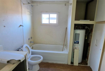 49 MAYOR AVENUE, ST. LAWRENCE, Newfoundland, Canada A0E2V0, ,1 BathroomBathrooms,Residential,Sale Pending,MAYOR AVENUE,6563