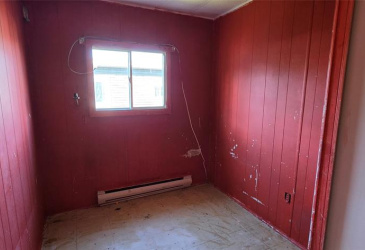 49 MAYOR AVENUE, ST. LAWRENCE, Newfoundland, Canada A0E2V0, ,1 BathroomBathrooms,Residential,Sale Pending,MAYOR AVENUE,6563