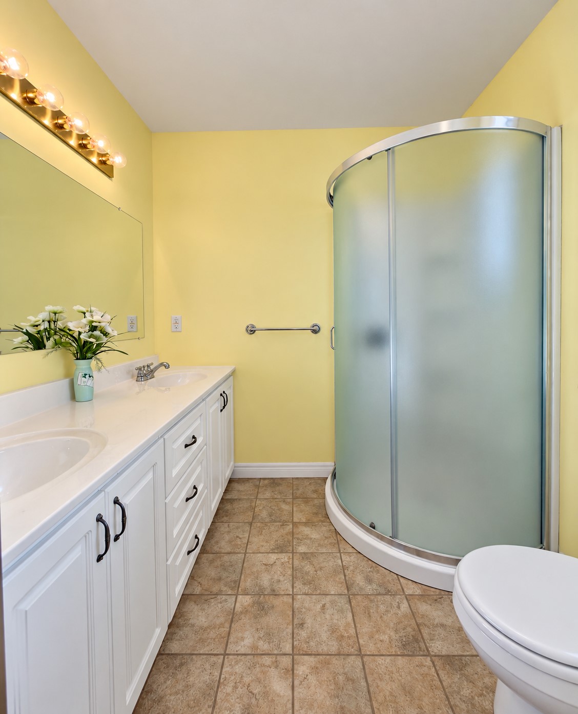 6 JEAN D'ARC PLACE, CLARENVILLE, Newfoundland, Canada A5A 1J4, ,2 BathroomsBathrooms,Residential,For Sale,JEAN D'ARC PLACE,6577