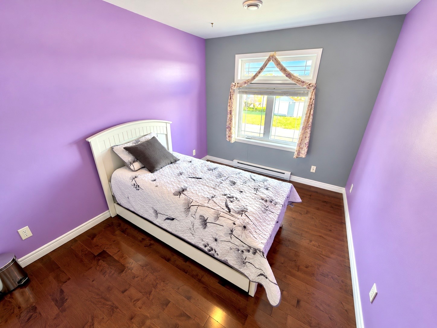 6 JEAN D'ARC PLACE, CLARENVILLE, Newfoundland, Canada A5A 1J4, ,2 BathroomsBathrooms,Residential,For Sale,JEAN D'ARC PLACE,6577