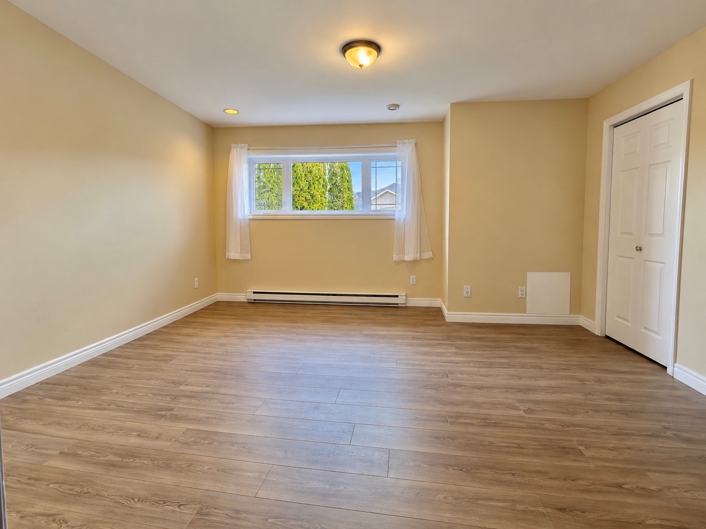 6 JEAN D'ARC PLACE, CLARENVILLE, Newfoundland, Canada A5A 1J4, ,2 BathroomsBathrooms,Residential,For Sale,JEAN D'ARC PLACE,6577
