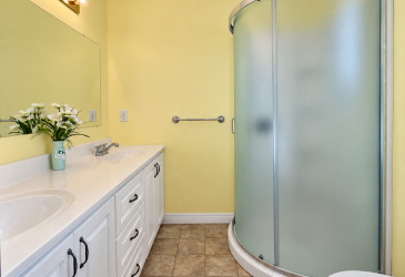 6 JEAN D'ARC PLACE, CLARENVILLE, Newfoundland, Canada A5A 1J4, ,2 BathroomsBathrooms,Residential,For Sale,JEAN D'ARC PLACE,6577
