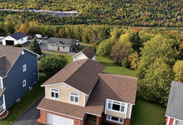 6 JEAN D'ARC PLACE, CLARENVILLE, Newfoundland, Canada A5A 1J4, ,2 BathroomsBathrooms,Residential,For Sale,JEAN D'ARC PLACE,6577