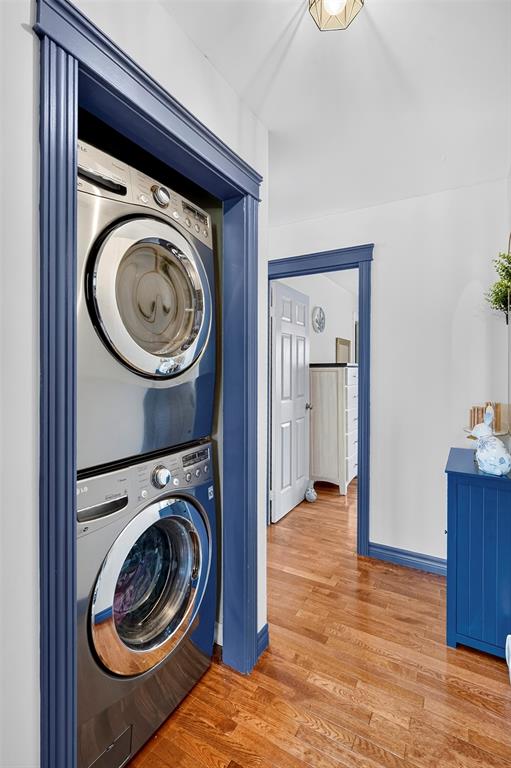 21-23 BISHOP'S ROAD, BAY ROBERTS, Newfoundland, Canada A0A 1G0, ,3 BathroomsBathrooms,Residential,For Sale,BISHOP'S ROAD,6580