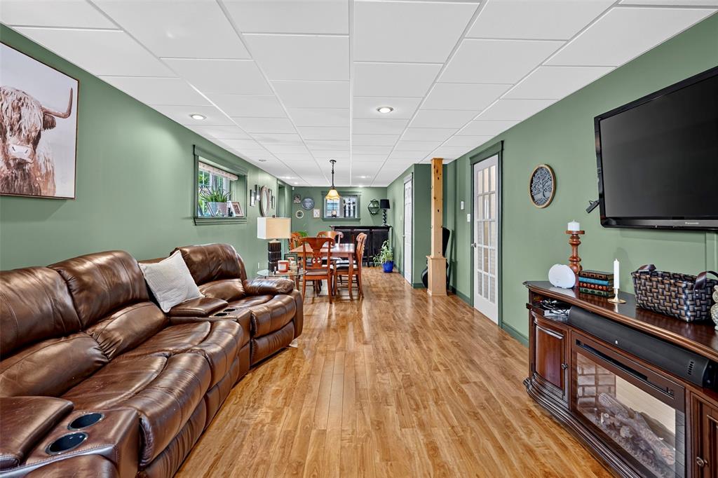21-23 BISHOP'S ROAD, BAY ROBERTS, Newfoundland, Canada A0A 1G0, ,3 BathroomsBathrooms,Residential,For Sale,BISHOP'S ROAD,6580