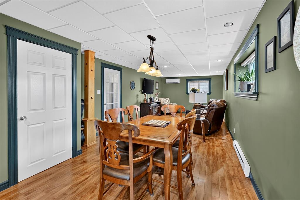 21-23 BISHOP'S ROAD, BAY ROBERTS, Newfoundland, Canada A0A 1G0, ,3 BathroomsBathrooms,Residential,For Sale,BISHOP'S ROAD,6580