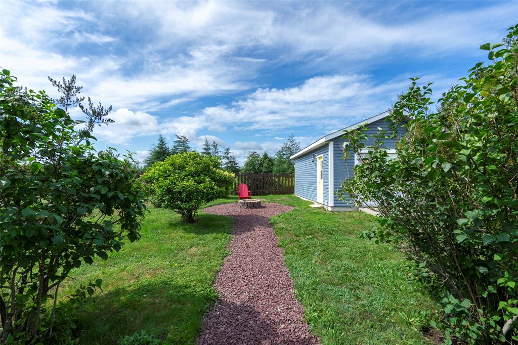 21-23 BISHOP'S ROAD, BAY ROBERTS, Newfoundland, Canada A0A 1G0, ,3 BathroomsBathrooms,Residential,For Sale,BISHOP'S ROAD,6580