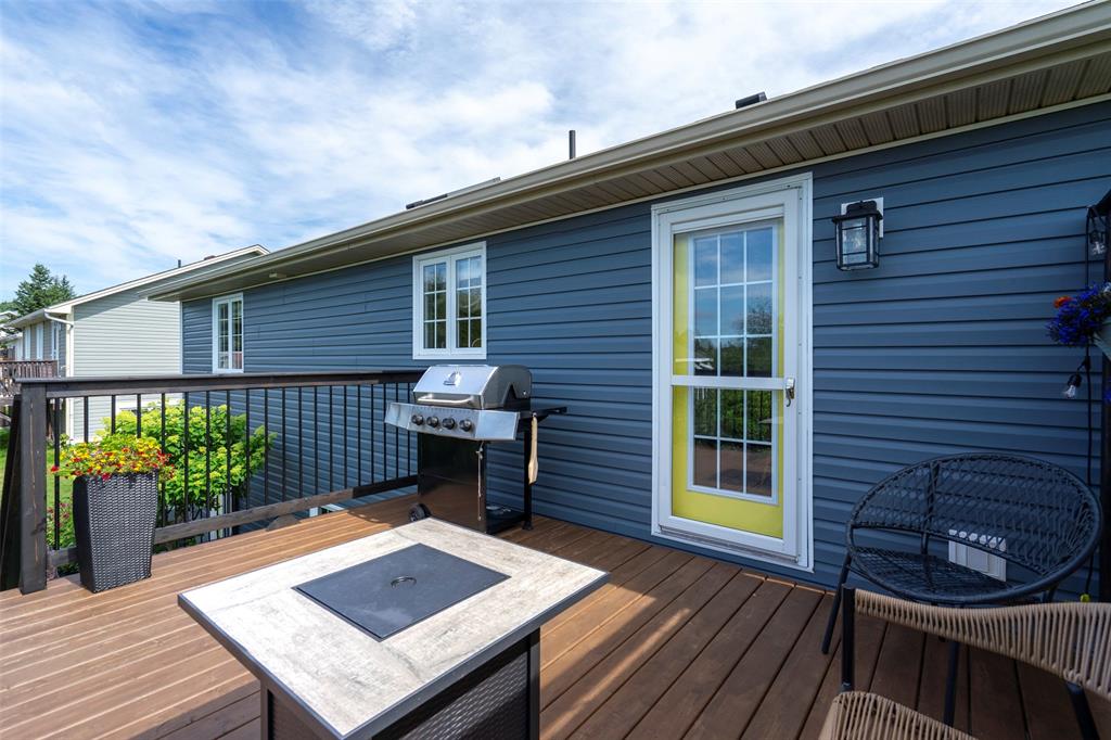 21-23 BISHOP'S ROAD, BAY ROBERTS, Newfoundland, Canada A0A 1G0, ,3 BathroomsBathrooms,Residential,For Sale,BISHOP'S ROAD,6580