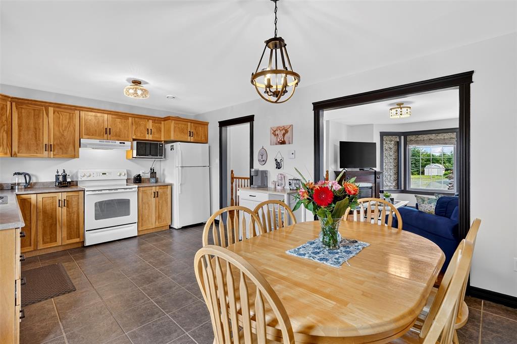 21-23 BISHOP'S ROAD, BAY ROBERTS, Newfoundland, Canada A0A 1G0, ,3 BathroomsBathrooms,Residential,For Sale,BISHOP'S ROAD,6580
