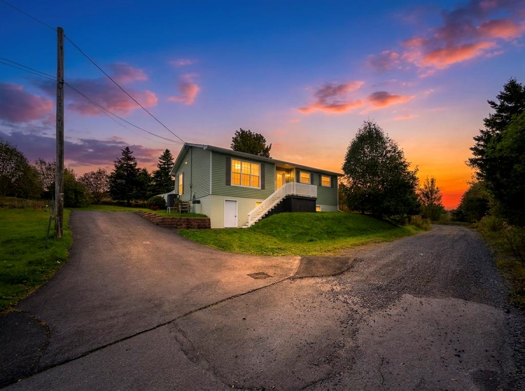7 PONDSIDE, CARBONEAR, Newfoundland, Canada A1Y1C5, ,1 BathroomBathrooms,Residential,For Sale,PONDSIDE,6585