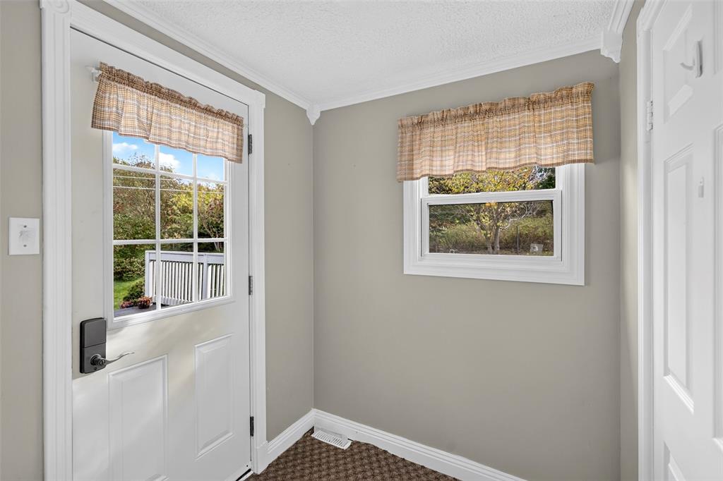 7 PONDSIDE, CARBONEAR, Newfoundland, Canada A1Y1C5, ,1 BathroomBathrooms,Residential,For Sale,PONDSIDE,6585
