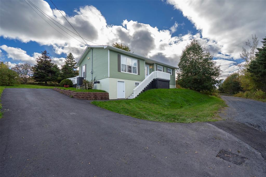7 PONDSIDE, CARBONEAR, Newfoundland, Canada A1Y1C5, ,1 BathroomBathrooms,Residential,For Sale,PONDSIDE,6585