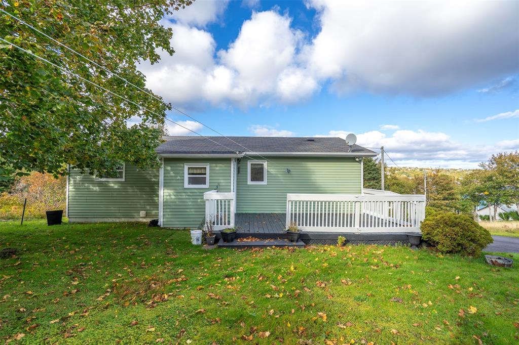 7 PONDSIDE, CARBONEAR, Newfoundland, Canada A1Y1C5, ,1 BathroomBathrooms,Residential,For Sale,PONDSIDE,6585