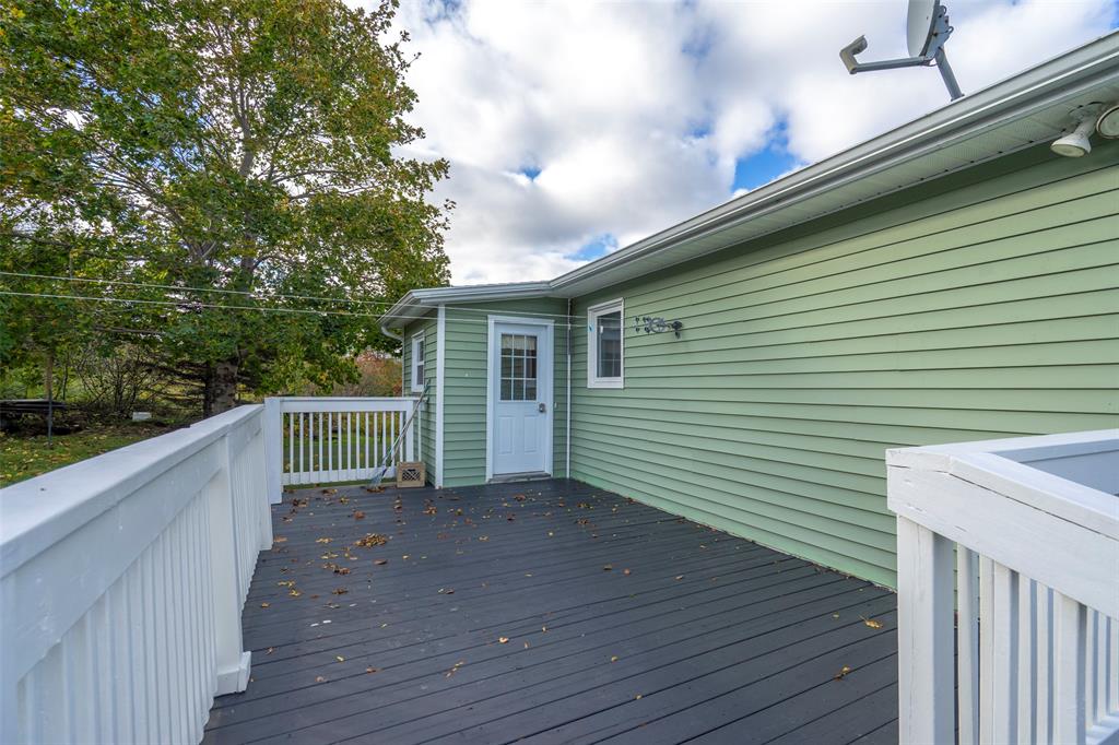 7 PONDSIDE, CARBONEAR, Newfoundland, Canada A1Y1C5, ,1 BathroomBathrooms,Residential,For Sale,PONDSIDE,6585